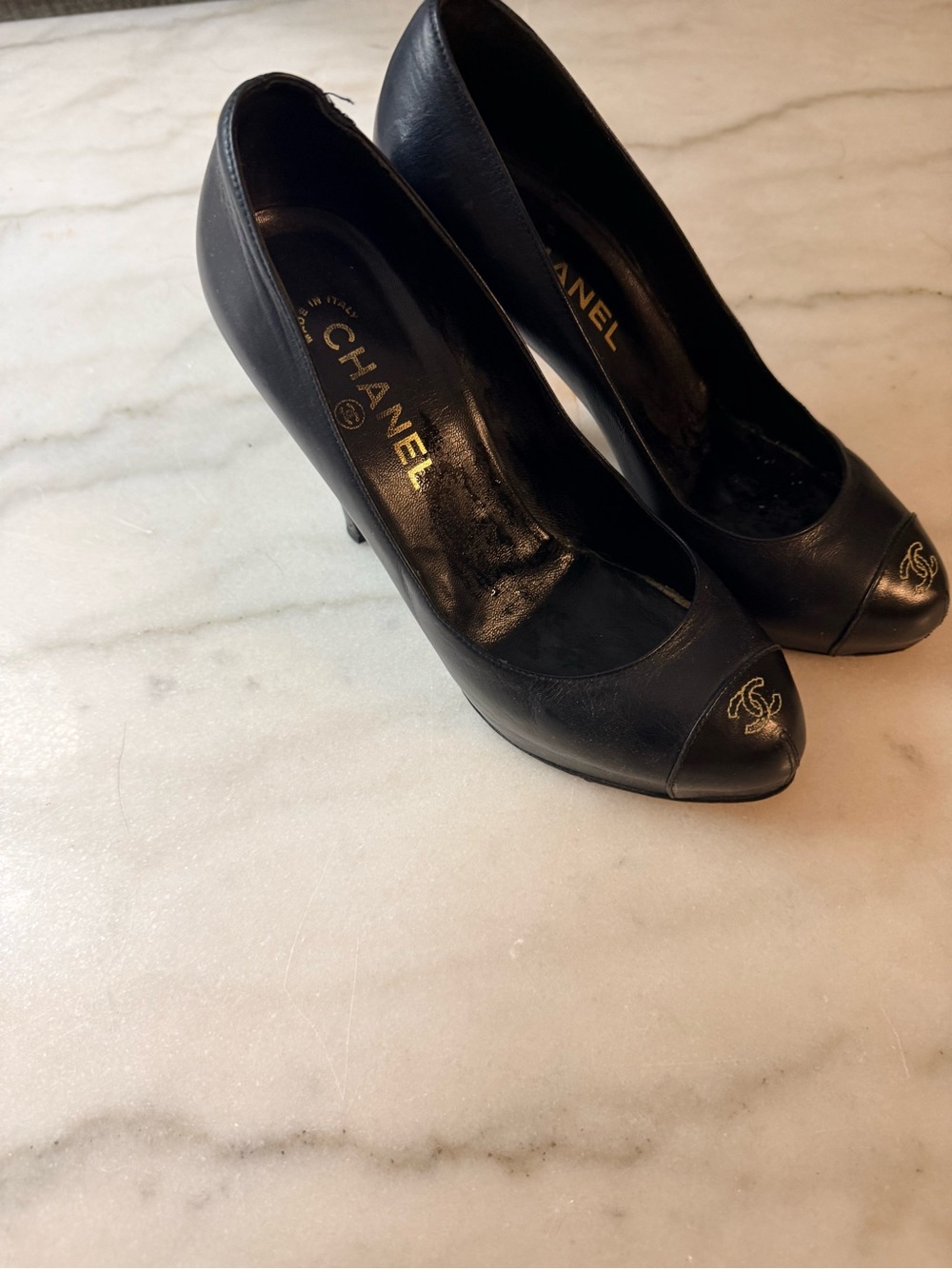 CHANEL Navy Blue Leather CC Cap-Toe Heels